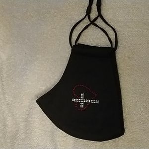 Black mask w/ ❤️/cross